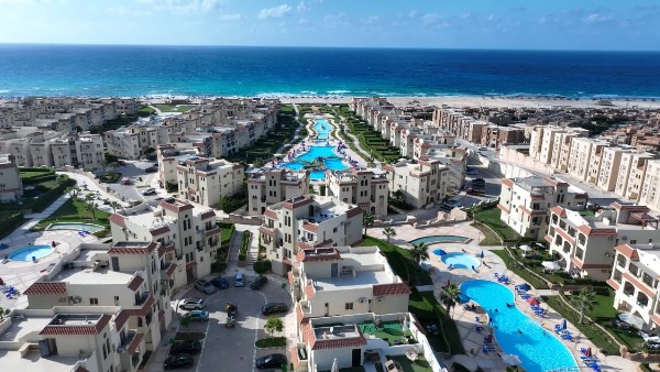 «لاسيرينا جروب» تستهدف تسليم 1700 وحدة بالعين السخنة ورأس سدر خلال عامين